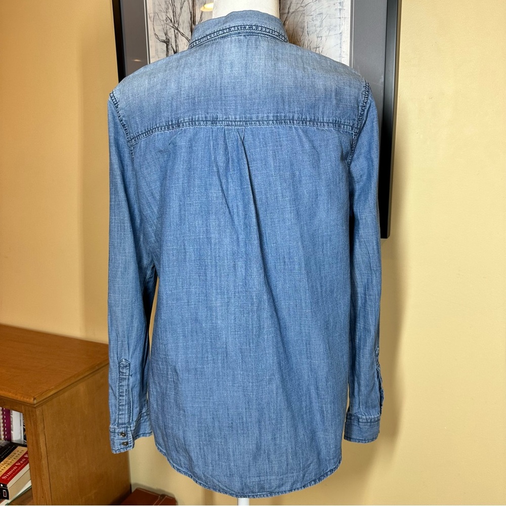 Classic Lightweight Blue Chambray Western Shirt - Soft Relaxed Fit - Size S/M - Picture 3 of 6